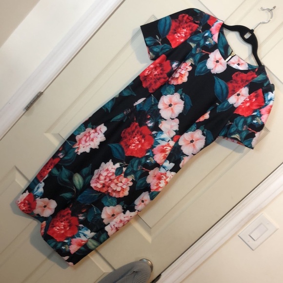 Calvin Klein Floral-Print Sheath Dress - Picture 3 of 16